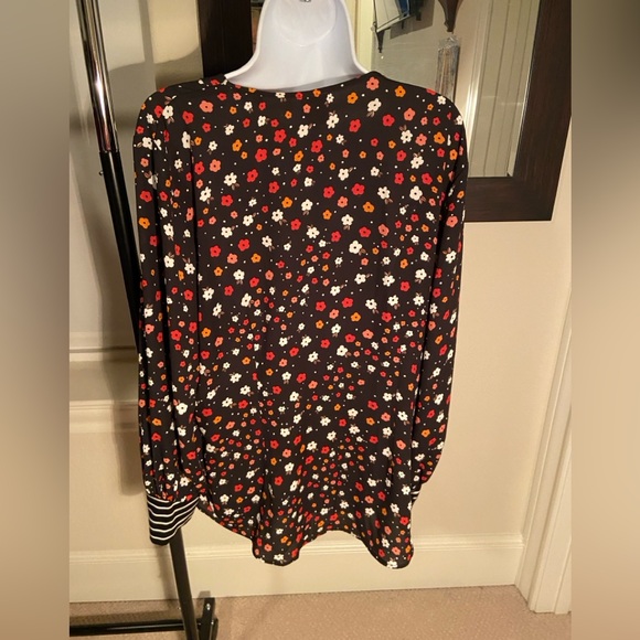 Cabi Cheerful Blouse- XL- Fall ‘20 collection - Picture 3 of 7